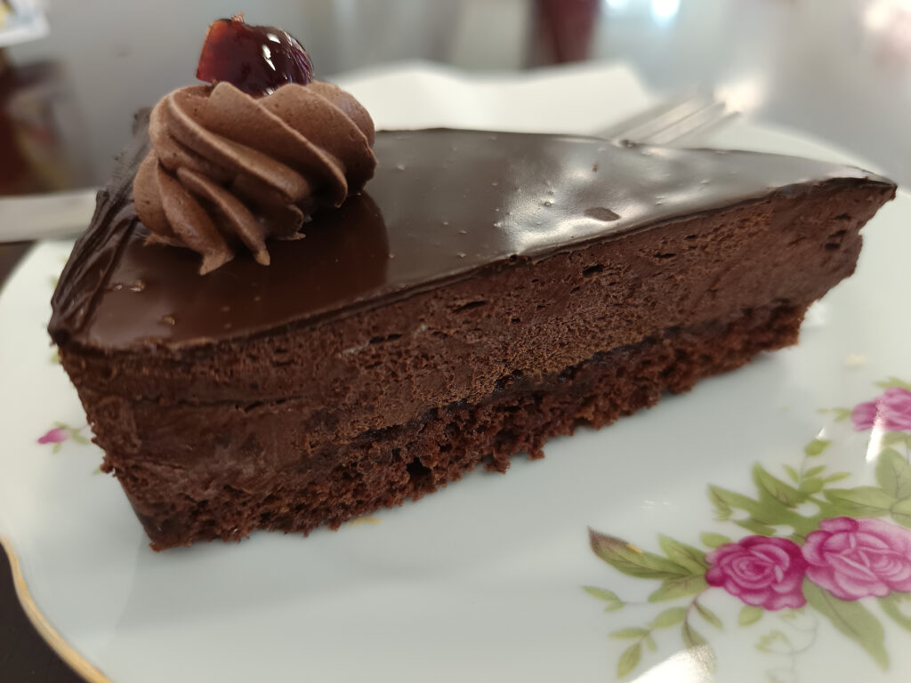 Kata-kavehaza-uj-sutik-3