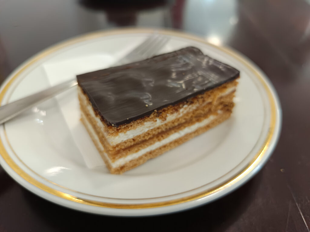 Kata-kavehaza-uj-sutik-4